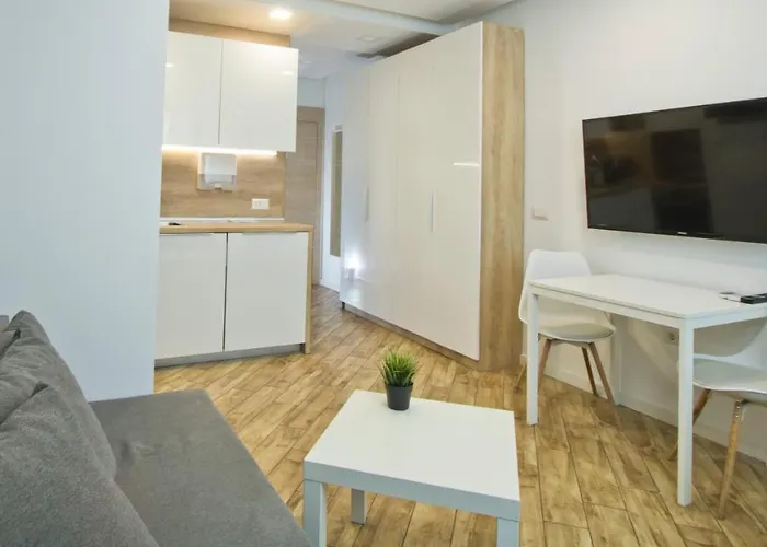 Colonel Bijou * סופיה